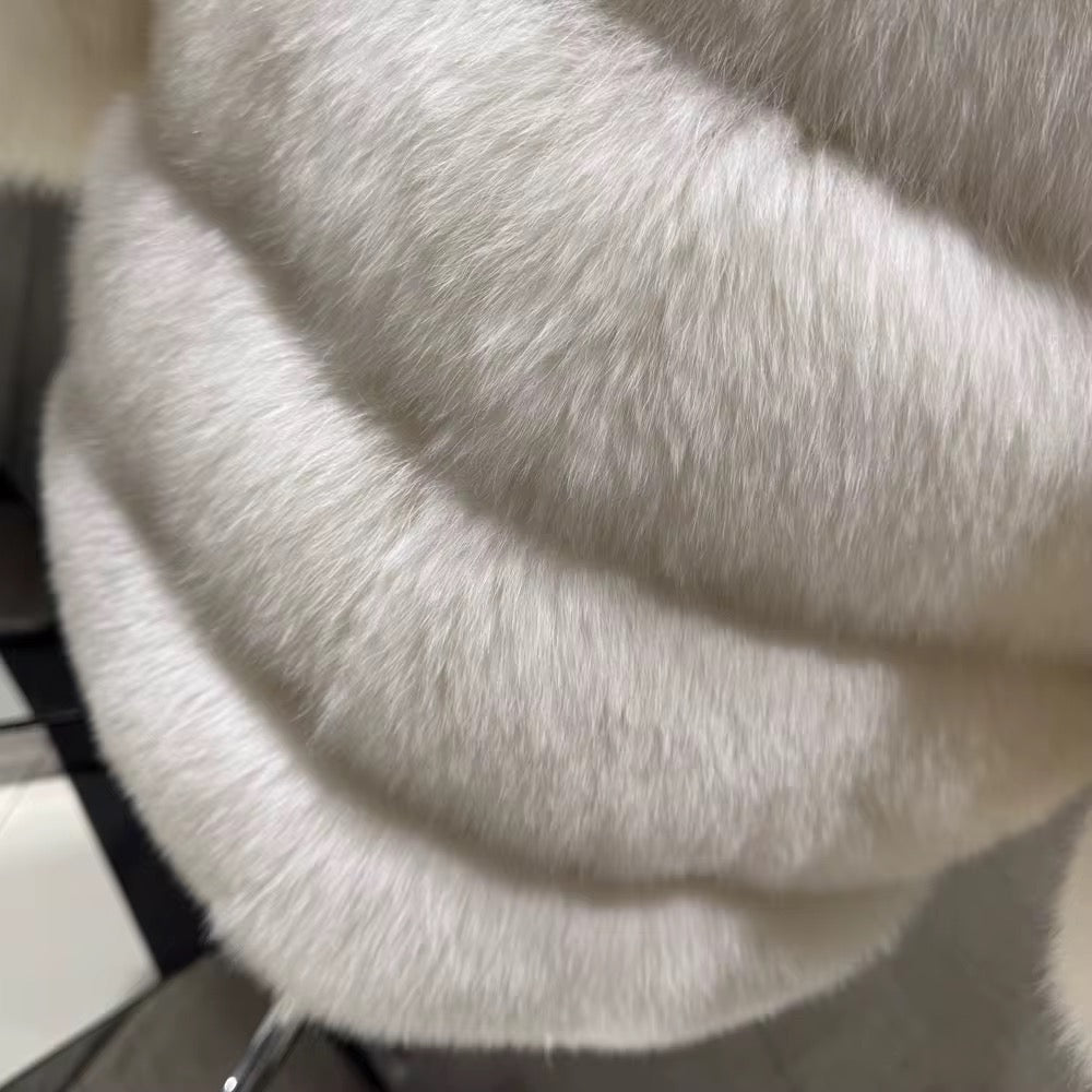 La Bicael — The Pure White Fox Coat